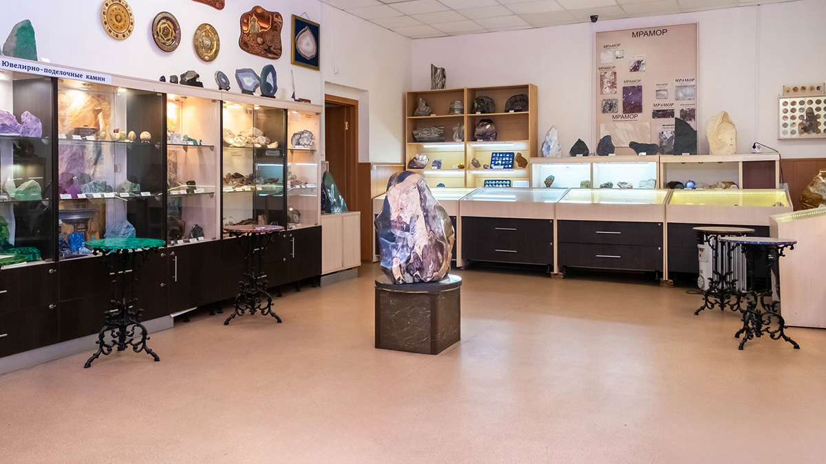 Минералы Геологического музея в Новосибирске